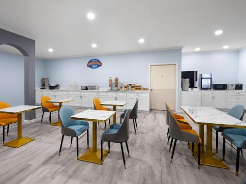 Η κουζίνα ή μικρή κουζίνα στο Travelodge by Wyndham Salisbury MD