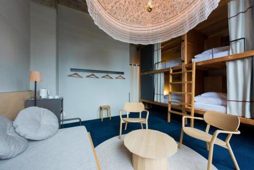 Posezení v ubytování HATCHi Kanazawa by THE SHARE HOTELS