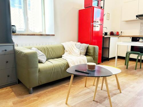 Kuchyň nebo kuchyňský kout v ubytování Studio Chic au Style Rétro Moderne