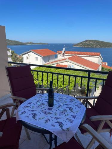 Apartments with sea view Ražanj Rogoznica