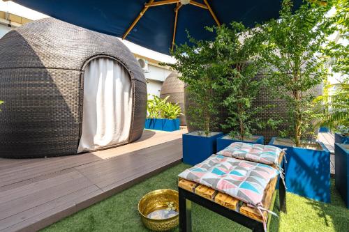Κήπος έξω από το Hotel Clover Patong Phuket - SHA Plus