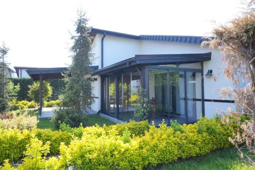 Giardino di Sapanca Cayir Cimen Otel