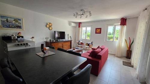 Entire ground floor in beautiful villa