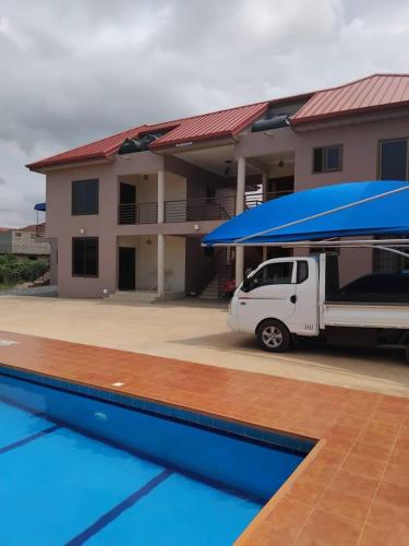 Piscina a Anthonios comfort o a prop