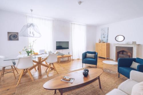 Perfectly Located luxury 2BR Prime Location