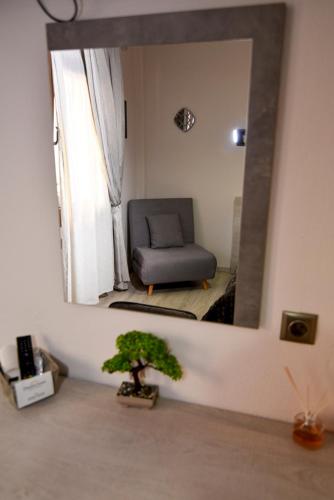 Ruang duduk di Dimitra House