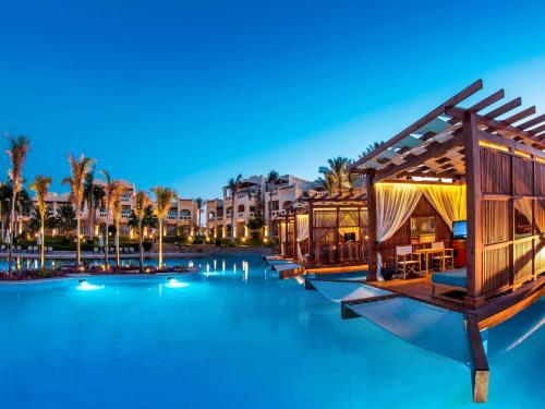 Бассейн в Rixos Sharm El Sheikh - Adults Only 18 Plus - Free Jennifer Lopez Concert Access July 4th или поблизости