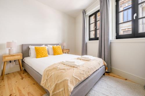 Art Deco 11 Luxury 2BR Apartment Downtown Metro AC