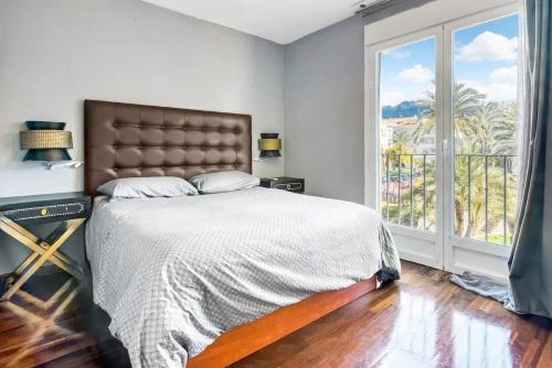 Katil atau katil-katil dalam bilik di Bright Apartment with Sea View in Altea, 120 m² + Balcony
