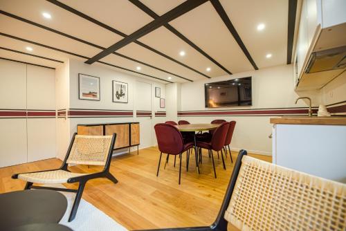 CIA - Spacious Duplex, Grands Boulevards