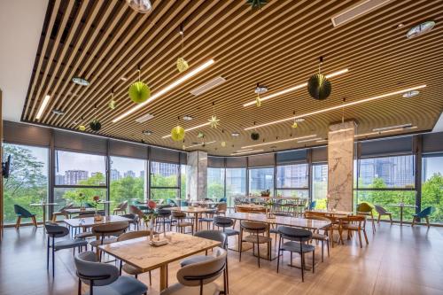Restaurace v ubytování Holiday Inn Express Hangzhou Binjiang Aoti by IHG