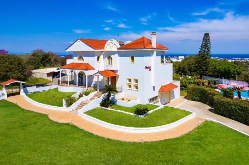 Diamanti Luxury Villa
