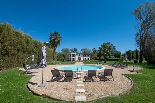 Πισίνα στο ή κοντά στο Pumperhouse Arles Camargue