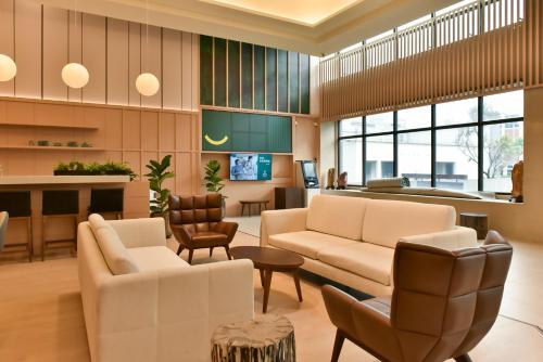 Holiday Inn Taoyuan Airport by IHGにあるシーティングエリア