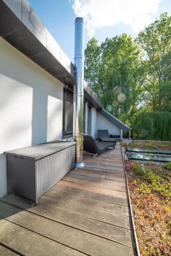 Κήπος έξω από το Modernes Gartenatelier am Mühlenfließ