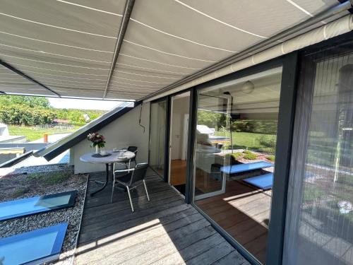 Μπαλκόνι ή βεράντα στο Modernes Gartenatelier am Mühlenfließ