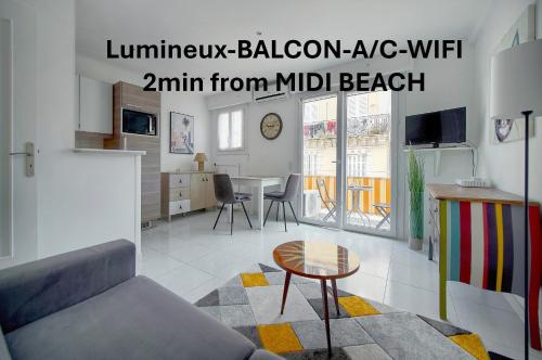 Studio lumineux avec balcon A0B207