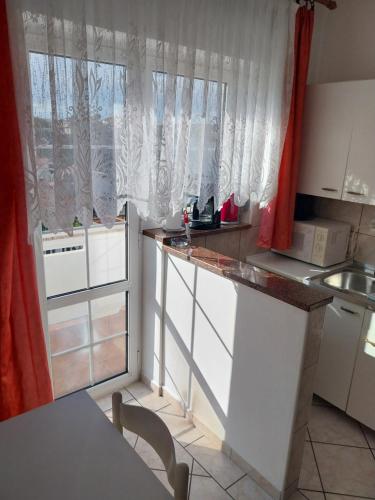 Ljubica Apartments and Rooms