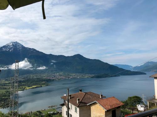 a view of a body of water with a mountain at Villa Wetzel Domaso in Montemezzo