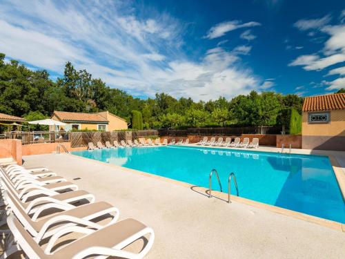 Maisonette in Gaujac near Village Center