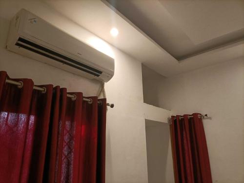 Foto sihtkohas Prayagraj asuva majutusasutuse Hotel O R J Hotel galeriist