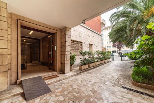 GuestHost - Charming Apartment Metro Cipro