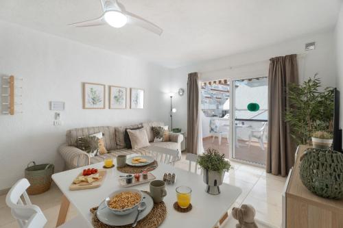 Serene Terrace And Pool