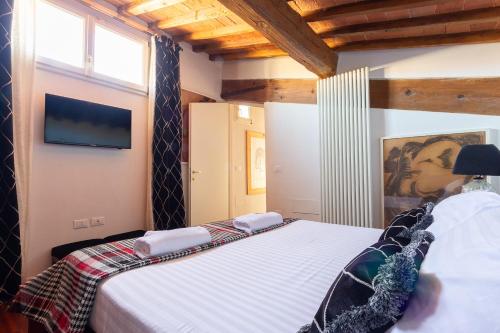 Elegant Dome Apartment in the Heart of Florence