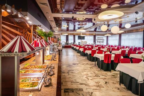 Restoran atau tempat lain untuk makan di Willa Posejdon - Aquapark Panorama Morska All Inclusive