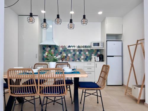 Kuchyň nebo kuchyňský kout v ubytování Bamblue Boutique Apartments