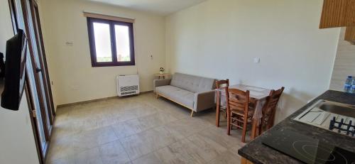 Η κουζίνα ή μικρή κουζίνα στο Daniel's Apartments