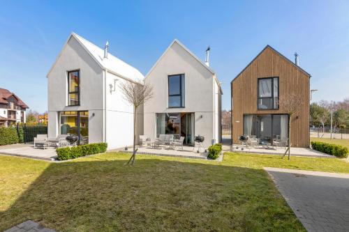 Stodoły Nad Morzem Jastrzębia Góra by Downtown Apartments