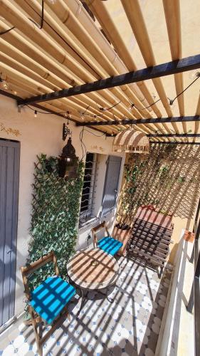 Lovely Apartment with a Rooftop View in Aix