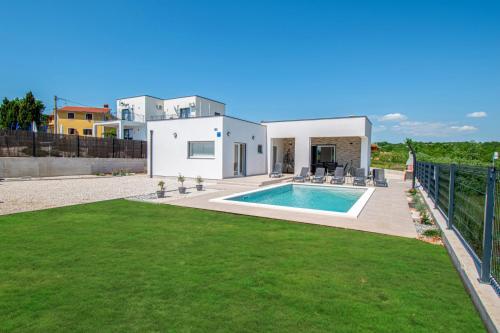 Villa Leny by Istrabook