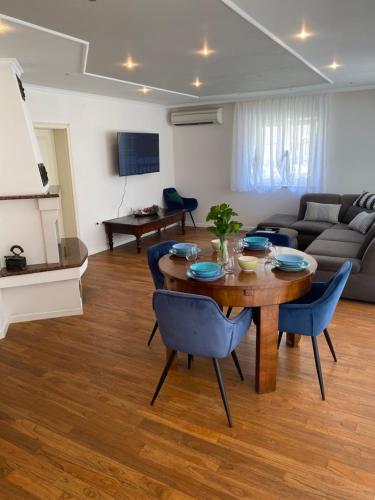 Private pool,3 bedrooms and 3 bathrooms