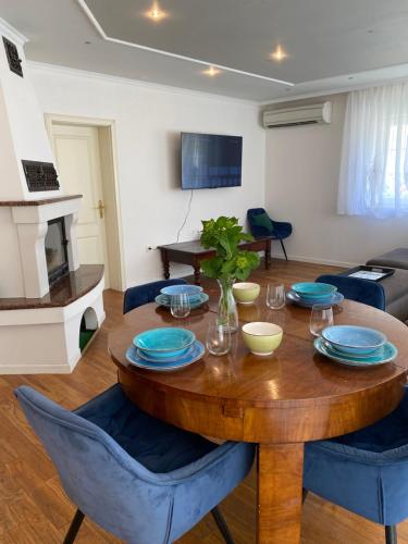Private pool,3 bedrooms and 3 bathrooms