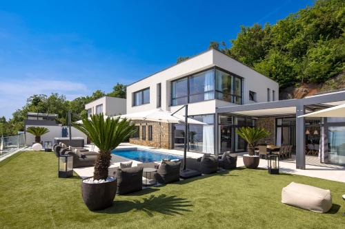 Villa Tramontana - Sophisticated Luxury in Opatija