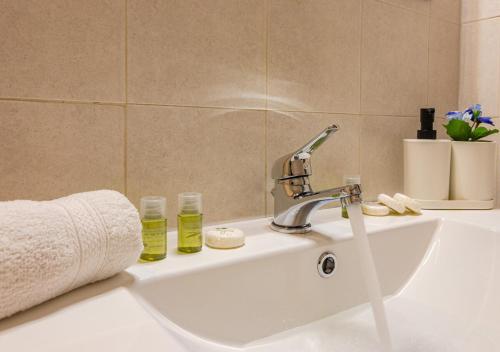 Ванная комната в -Cavour 4- 2 Bedrooms near the Leaning Tower