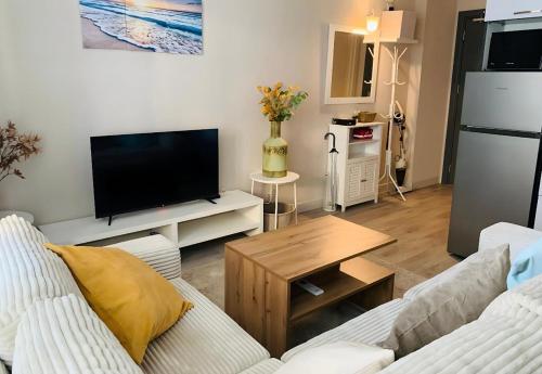 Køkken eller tekøkken på Sunset at Greenside - Sea & Mountain View