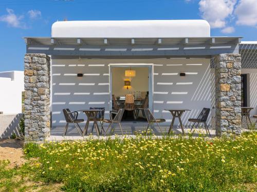 Gallery image of Cezaria Naxos Hotel in Plaka