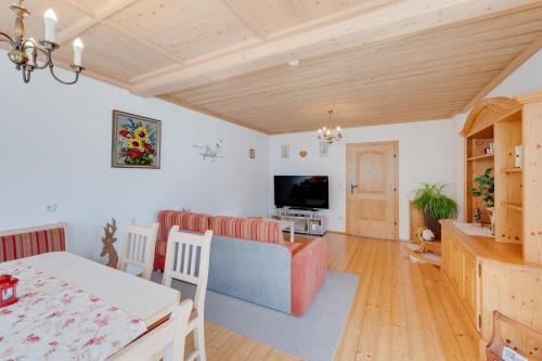 Ferienhaus Hirschalmblick