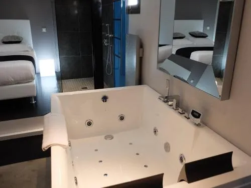 Be Loft B&B Pool & Spa photo 32
