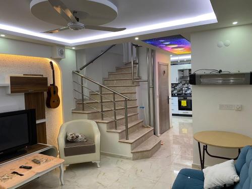 Η κουζίνα ή μικρή κουζίνα στο Luxurious Triplex Summer House - Brand New in Beautiful Dikili