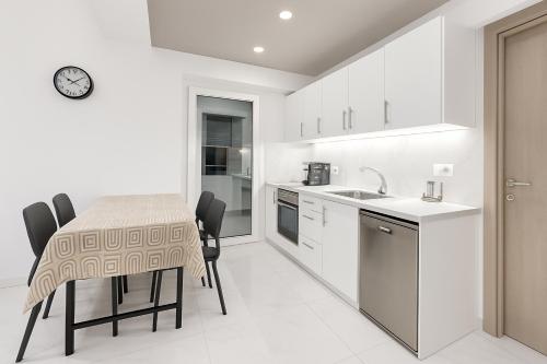 Pantheon Apartments