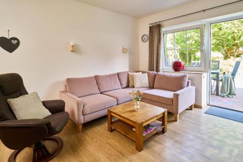 Ruang duduk di Traberhof - Landurlaub in seiner schönsten Form - freies Reiten inbegriffen - Hunde willkommen - Sauna im Haus - Kanuverleih - tolle Radwege - Deich in Sichtweite