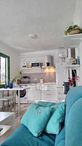 Lanza Ocean2 with a pool and near the beach