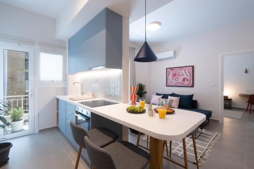 1BR Next to Metro Modern Living & Arcade Machine