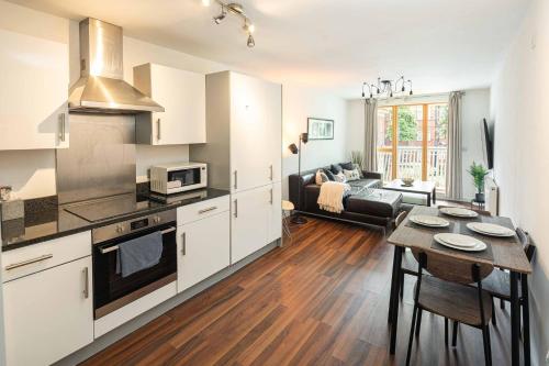 Homey and Secure apartment - Wembley Stadium! photo 5
