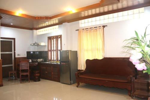 Η κουζίνα ή μικρή κουζίνα στο Shining Angkor Apartment Hotel