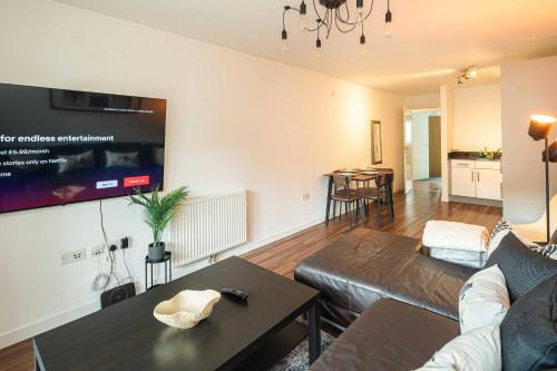 Homey and Secure apartment - Wembley Stadium! photo 26